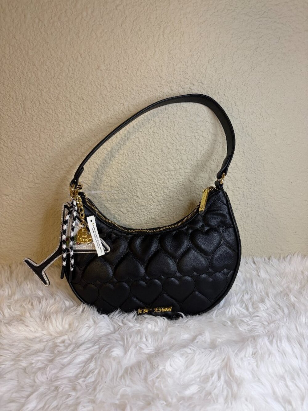 Betsey Johnson Black Heart Quilted Hobo Bag Martini Olive Charm NWT